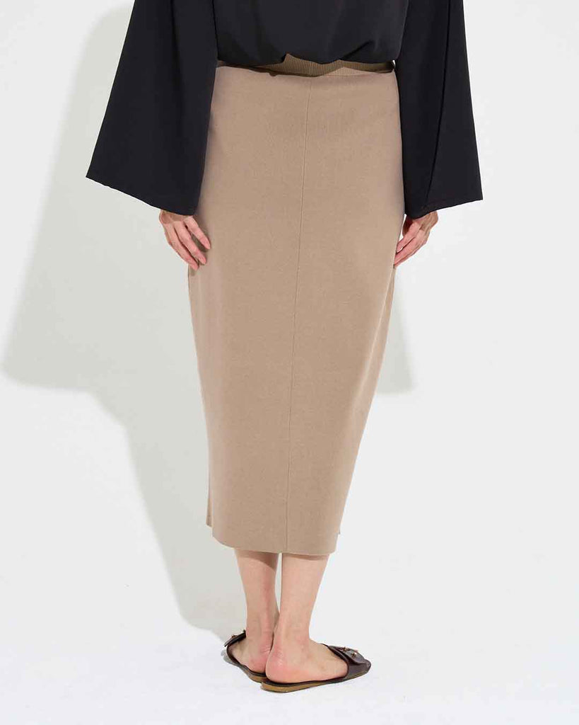 Model：168cm　着用サイズF