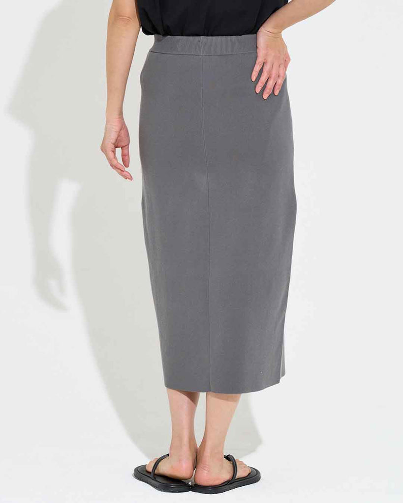 Model：168cm　着用サイズF