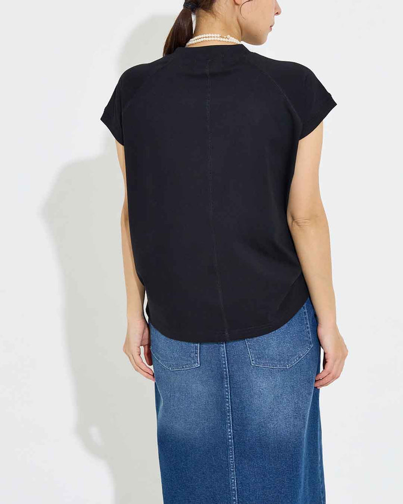 Model：168cm　着用サイズ：F