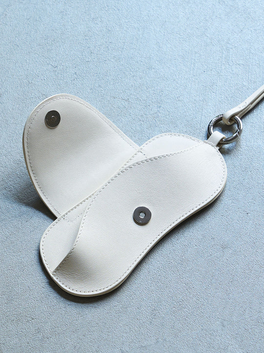 レザーケースホルダー ディティール| Lazo_N33°（ラソエヌサーティスリー）の公式通販