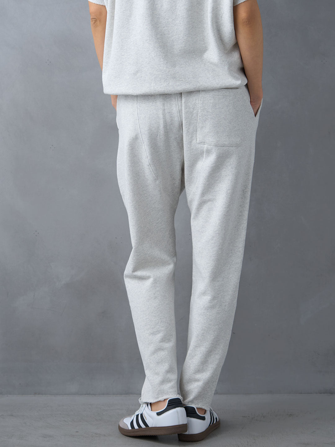 裏毛サルエルパンツ| Lazo_N33°（ラソエヌサーティスリー）の公式通販