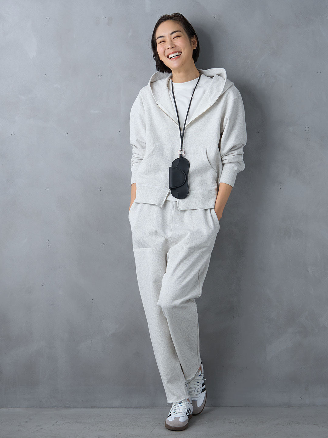 ジップアップフーディセットアップ