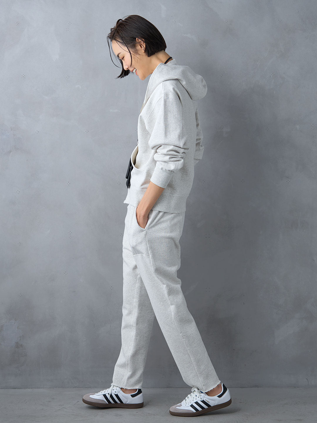 ジップアップフーディセットアップ