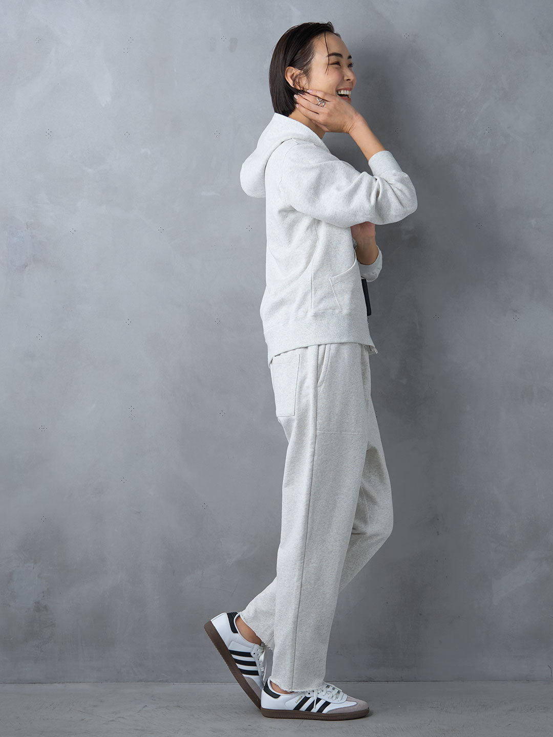 ジップアップフーディセットアップ