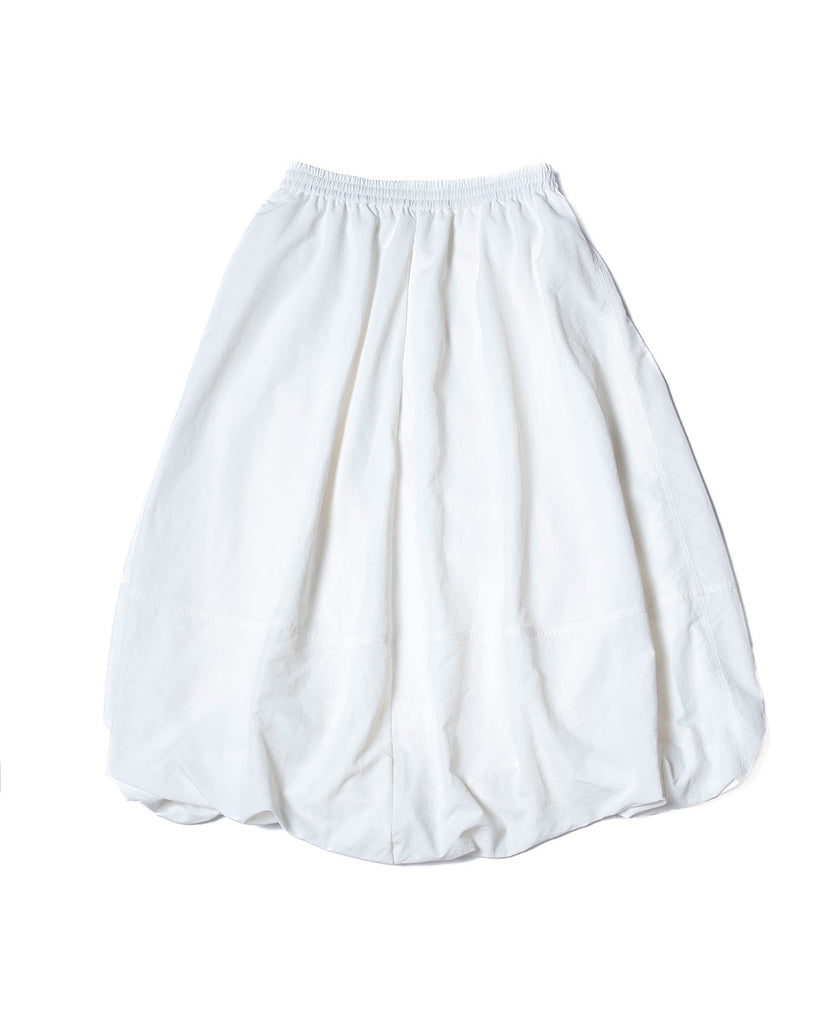 裾がバルーンの状態　White