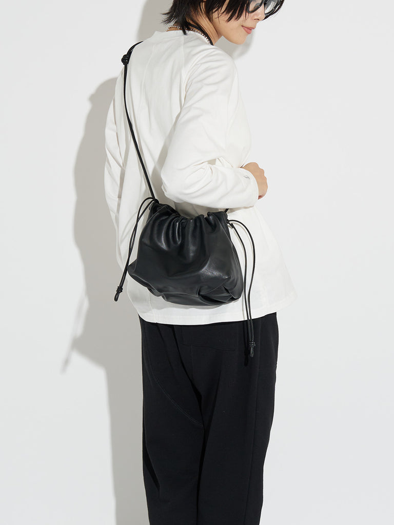 Model：164cm　着用サイズ：F