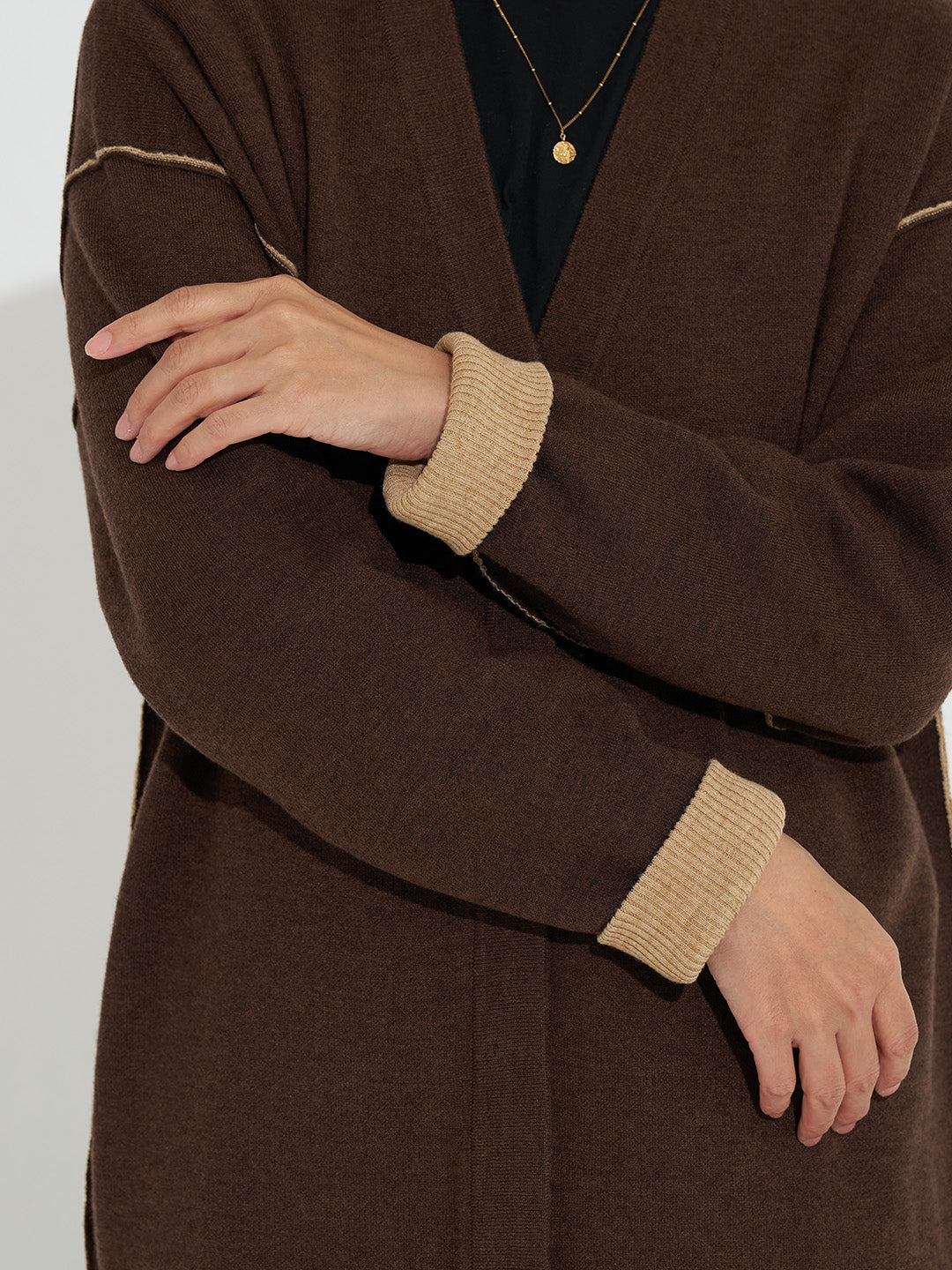 リバーシブルVネックカーディガン | Lazo_N33°（ラソエヌサーティ