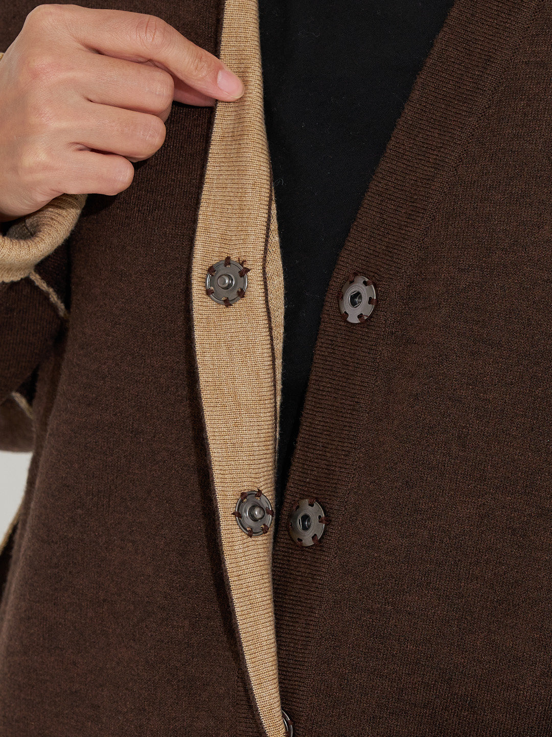 リバーシブルVネックカーディガン | Lazo_N33°（ラソエヌサーティ