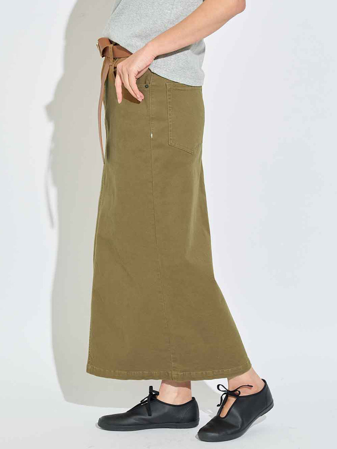 ストレッチスリットロングスカート | Lazo_N33°（ラソエヌサーティ