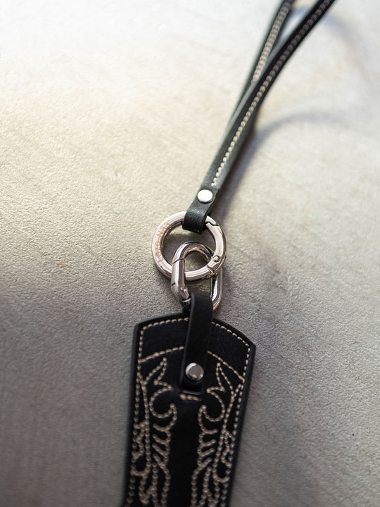 ウエスタンブーツチャーム ディティール| Lazo_N33°（ラソエヌサーティスリー）の公式通販