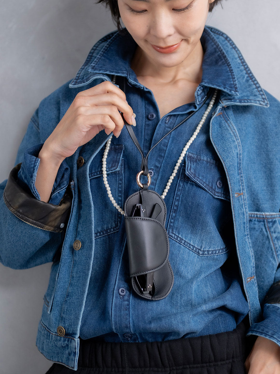 レザーグラスケースホルダー | Lazo_N33°（ラソエヌサーティスリー）の