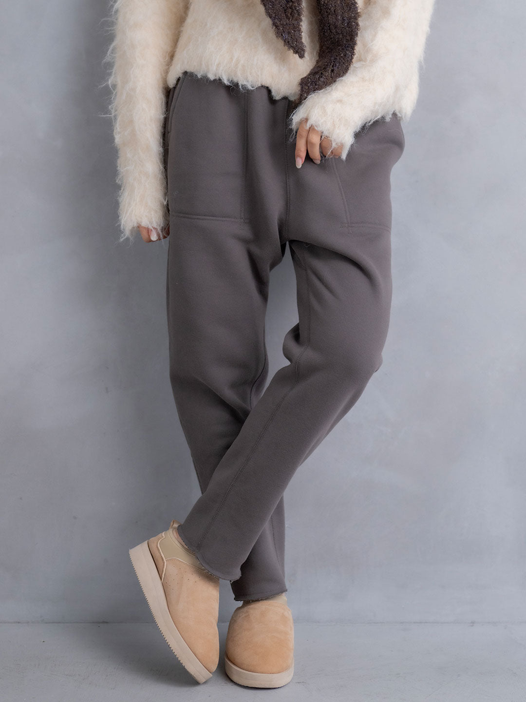 裏ボアスウェットサルエルパンツ | Lazo_N33°（ラソエヌサーティスリー