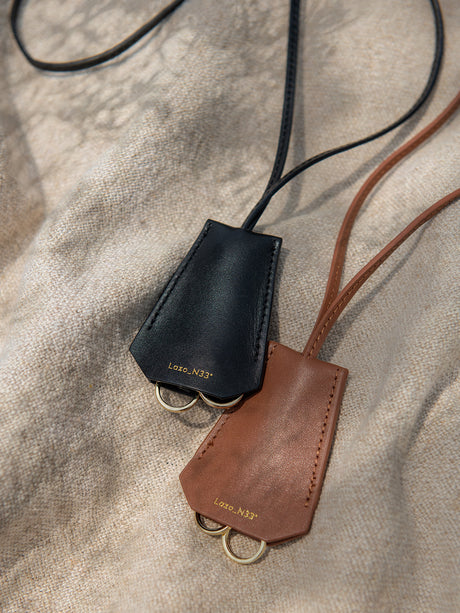 左：black　右：Brown